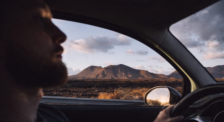 Cómo llegar al Aeropuerto de Tenerife Norte (TFN) desde Adeje: coche, transfer y guagua (sin sorpresas)
