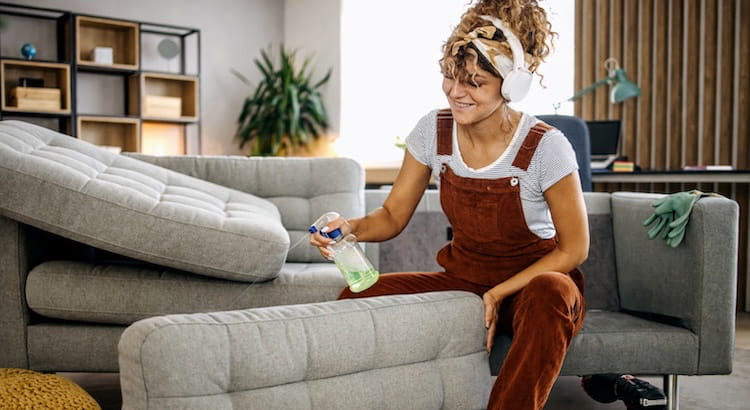 Top 5 servicios de limpieza ecológica en Tenerife (eco de verdad y sin renunciar a cal ni moho)