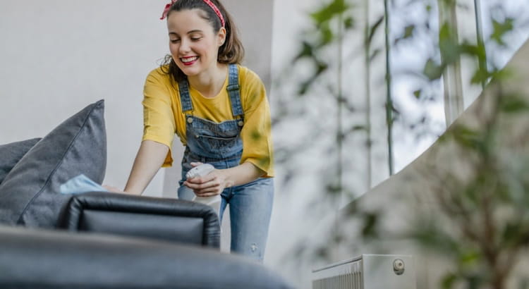 How to Deep Clean a Tenerife Apartment After Guests (Step-by-Step)