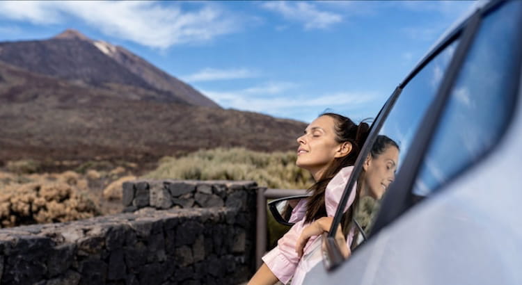Mejores sitios para cambiar neumáticos en Tenerife: cuándo reemplazarlos y qué elegir (TF-1, montaña y carreteras húmedas del norte)