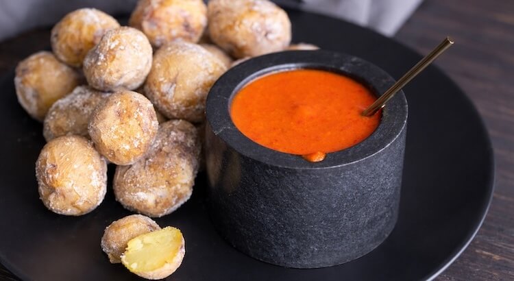 Top 5 servicios de catering de tapas en Tenerife (para eventos sociales sin prisas)