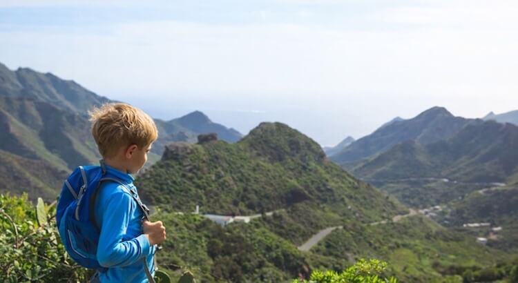 Clubes deportivos para niños en Tenerife: fútbol, natación, artes marciales y más